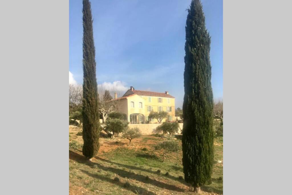 Bastide Au Milieu Des Vignes Et Des Oliviers Aups Vila Exterior foto